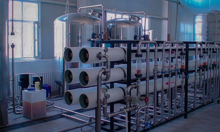 إنشاء وتشغيل محطات تحلية وتنقية المياه